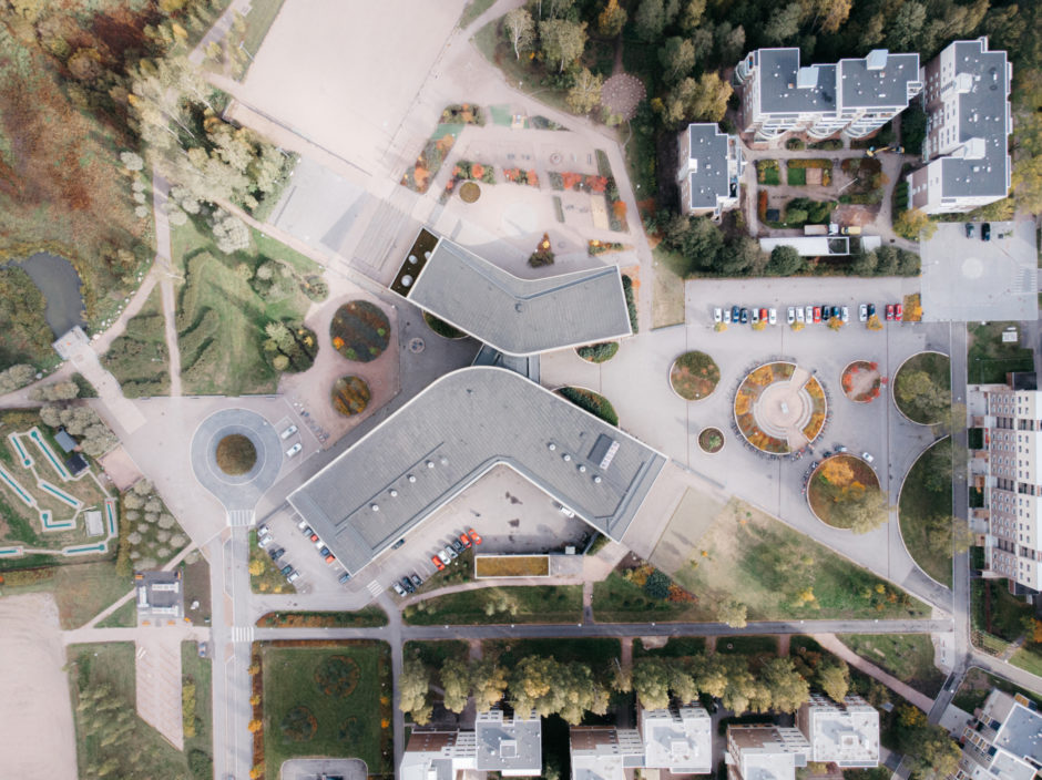 Kirkkojärvi School by Verstas Architects, an aerial photograph
